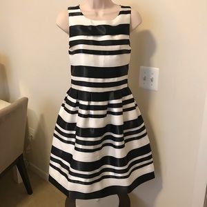 ROWAN AVENUE Black & White Stripped Dress